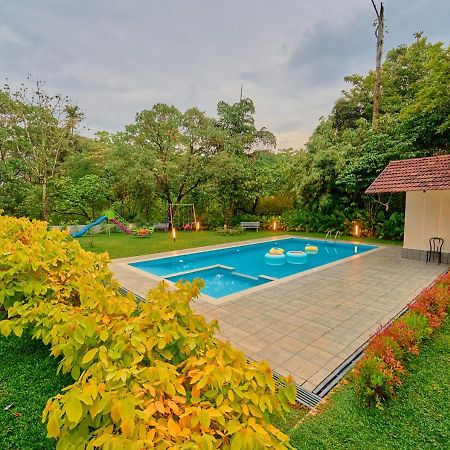 Glen Castle Vagamon Pool Resort By Voye Homes Exteriör bild