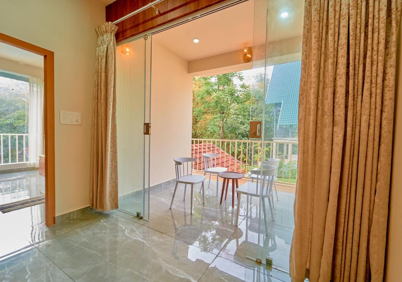 Glen Castle Vagamon Pool Resort By Voye Homes Exteriör bild