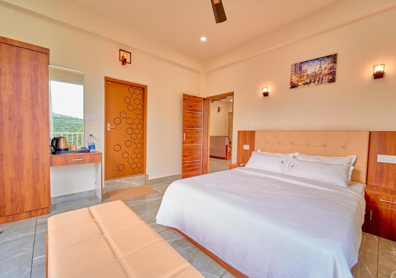 Glen Castle Vagamon Pool Resort By Voye Homes Exteriör bild