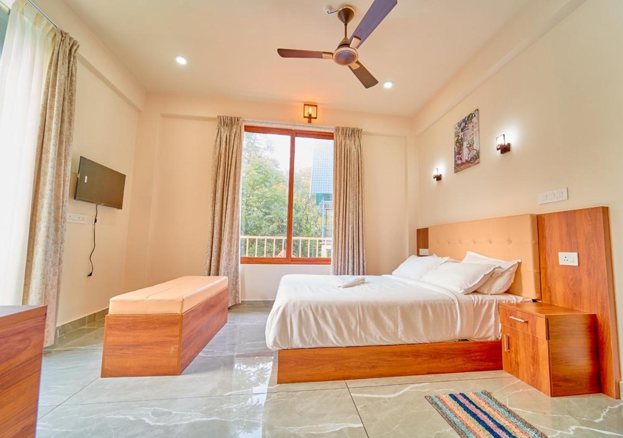 Glen Castle Vagamon Pool Resort By Voye Homes Exteriör bild