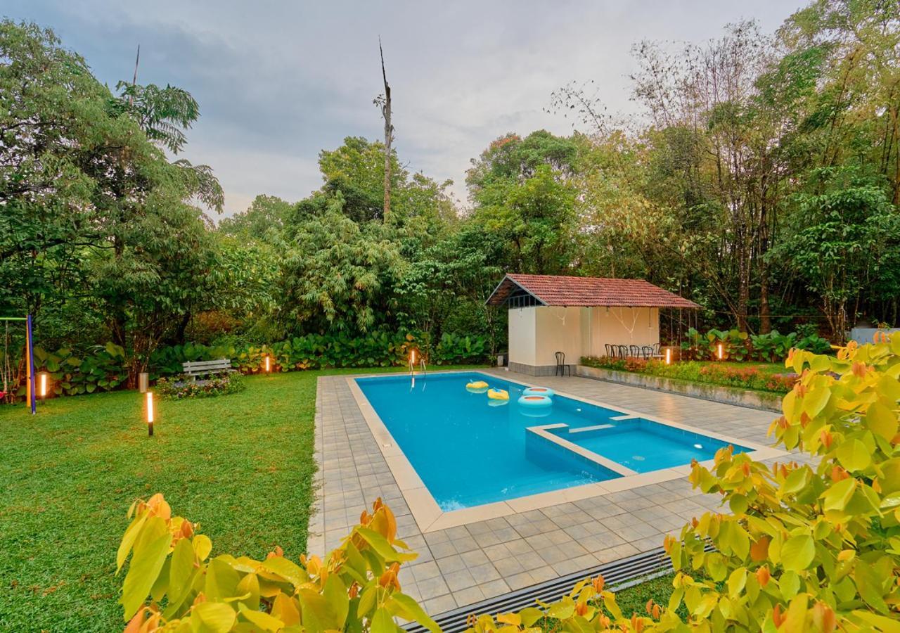 Glen Castle Vagamon Pool Resort By Voye Homes Exteriör bild