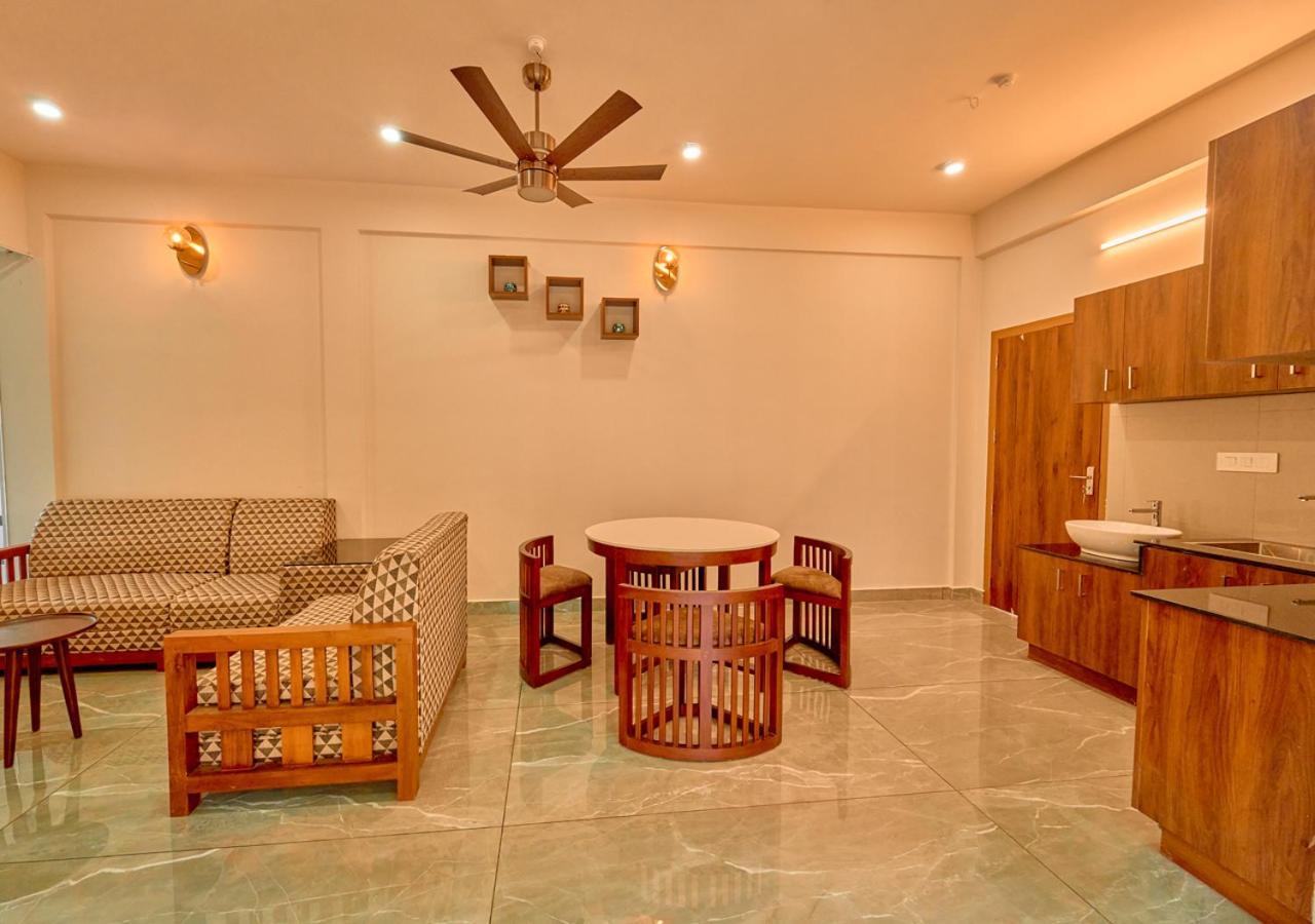 Glen Castle Vagamon Pool Resort By Voye Homes Exteriör bild