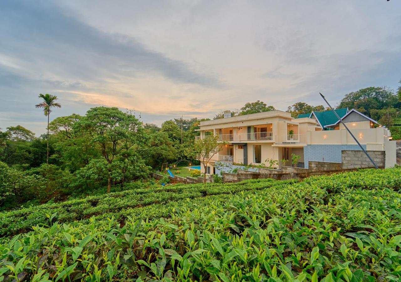 Glen Castle Vagamon Pool Resort By Voye Homes Exteriör bild