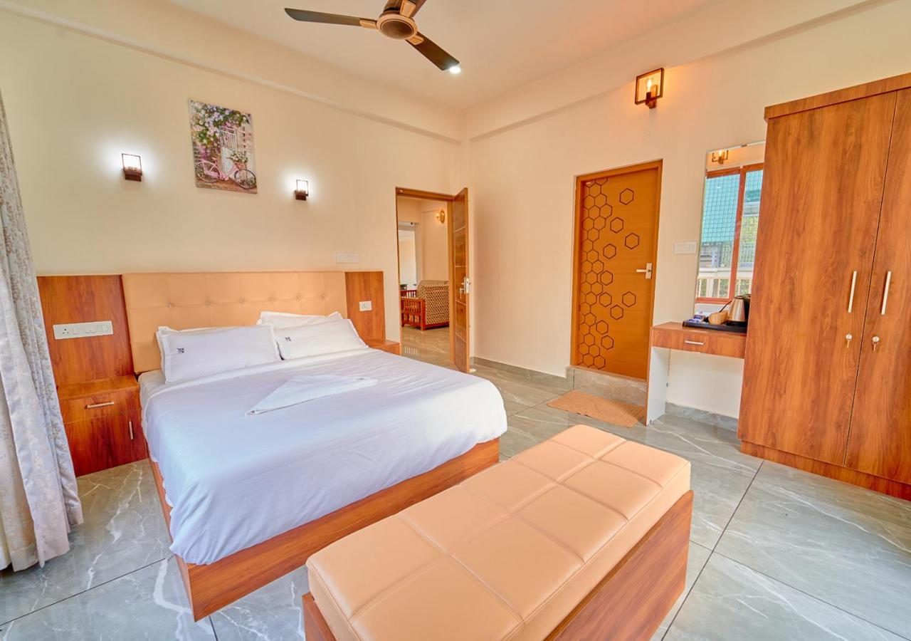 Glen Castle Vagamon Pool Resort By Voye Homes Exteriör bild