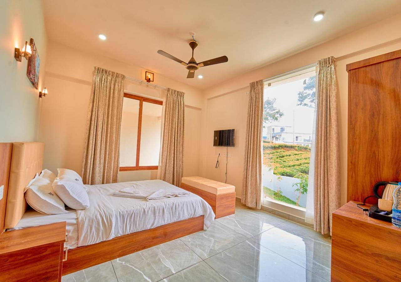 Glen Castle Vagamon Pool Resort By Voye Homes Exteriör bild
